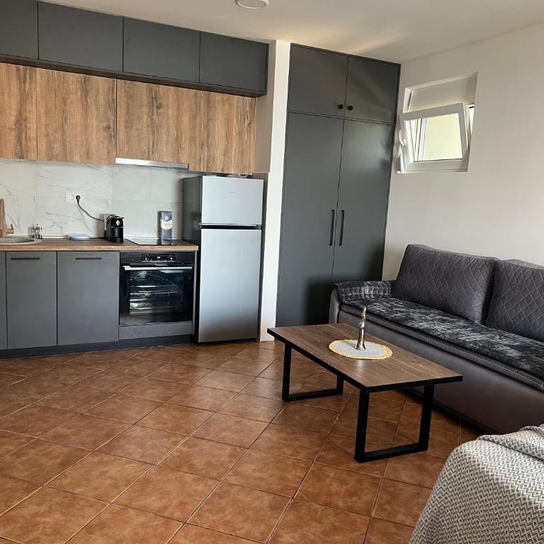 Azzure Apartment - Apartment with Balcony - 1