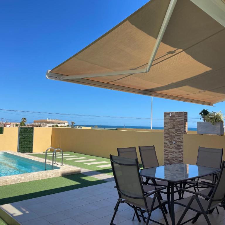 Duplex con piscina individual y vistas al mar en Torrevieja - Casa de 2 dormitorios - 12