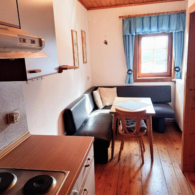 Haus Stabentheiner - Doppelzimmer mit Bergblick - 2