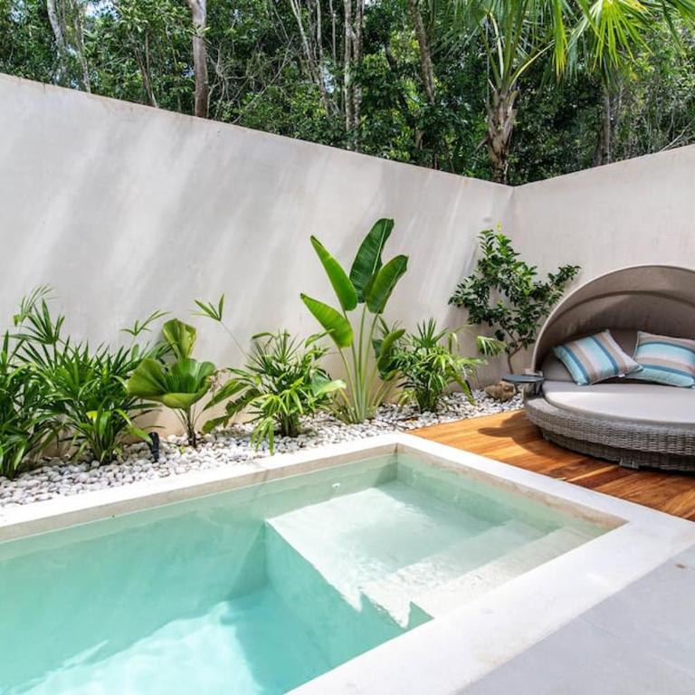Beautiful 4BR, Up to 8 Guests, Private Pool, 10 min to Beach - Four-Bedroom House - 1