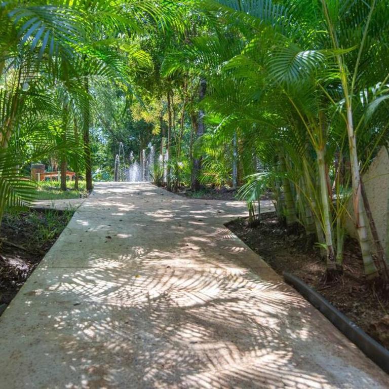Beautiful 4BR, Up to 8 Guests, Private Pool, 10 min to Beach - Four-Bedroom House - 18