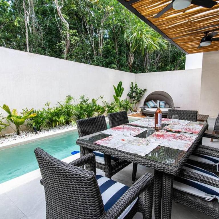 Beautiful 4BR, Up to 8 Guests, Private Pool, 10 min to Beach - Four-Bedroom House - 42