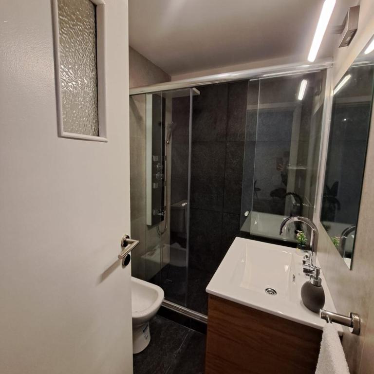 Zona Güemes. Departamento renovado, 2 ambientes. Excelente ubicación a dos cuadras de la playa - Apartamento de 1 dormitorio - 12
