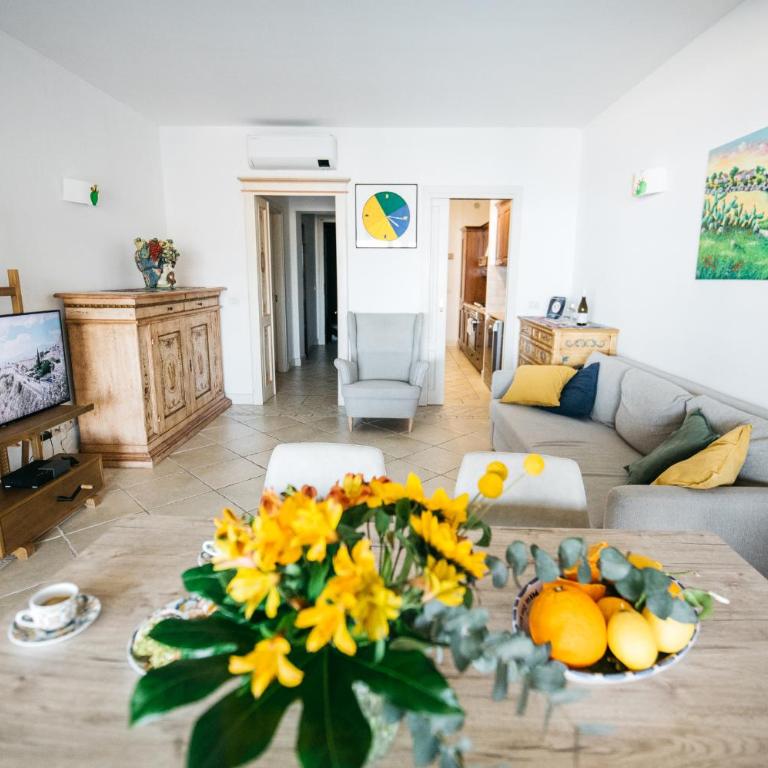 Taormina Casa Althea & Elite Apartments - Taormina Holidays - Three-Bedroom Apartment with Terrace (6 Adults) - 12