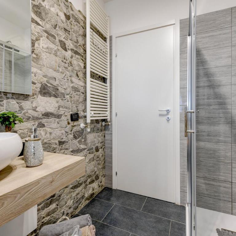 casetta giù al lago - Two-Bedroom Apartment - 39