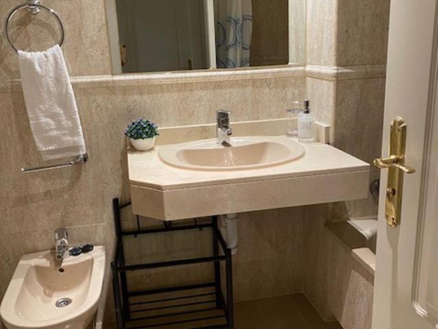 Apartments Feria Madrid Barajas - One-Bedroom Apartment - 3