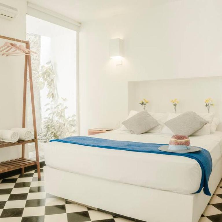 6 Bedroom Charming Colonial House With Pool - Casa de 6 dormitorios - 2