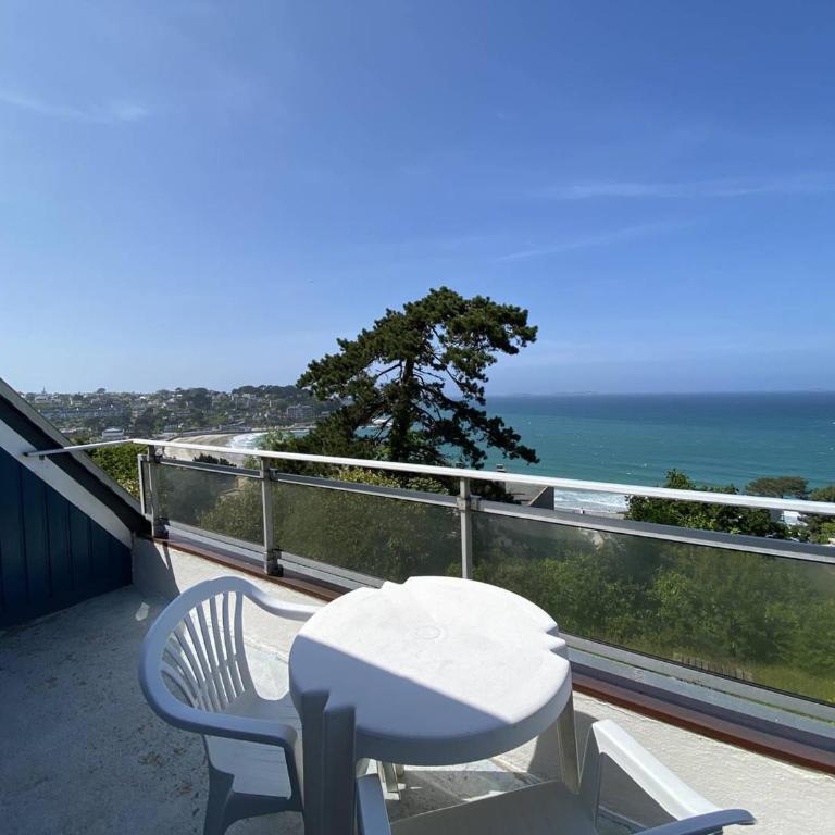 Appartement avec balcon terrasse, WIFI et parking à Perros-Guirec - FR-1-368-390 - Apartment - 11