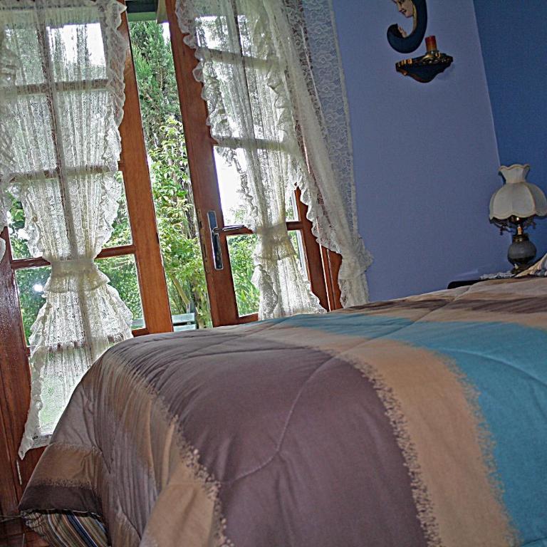 Hostal Saint Mary´s Tababela - Double Room with Private Bathroom - 1