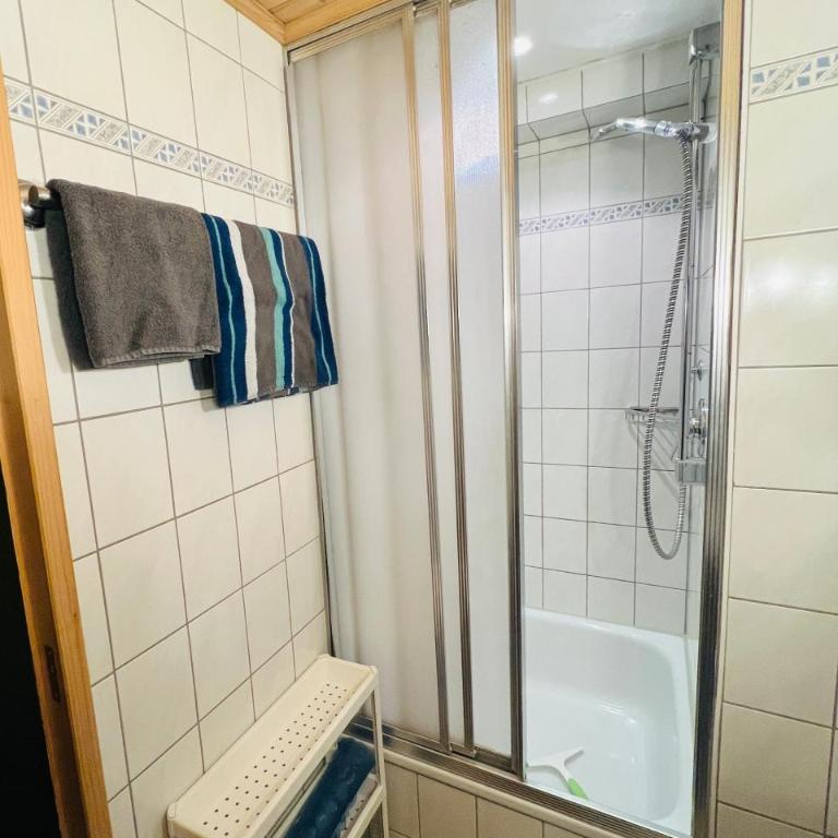 Ferienwohnungen Britta Heim - Apartment mit Dusche - 17