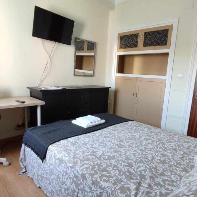FlipHouse Rooms Pensión⭐ - Deluxe Single Room - 5