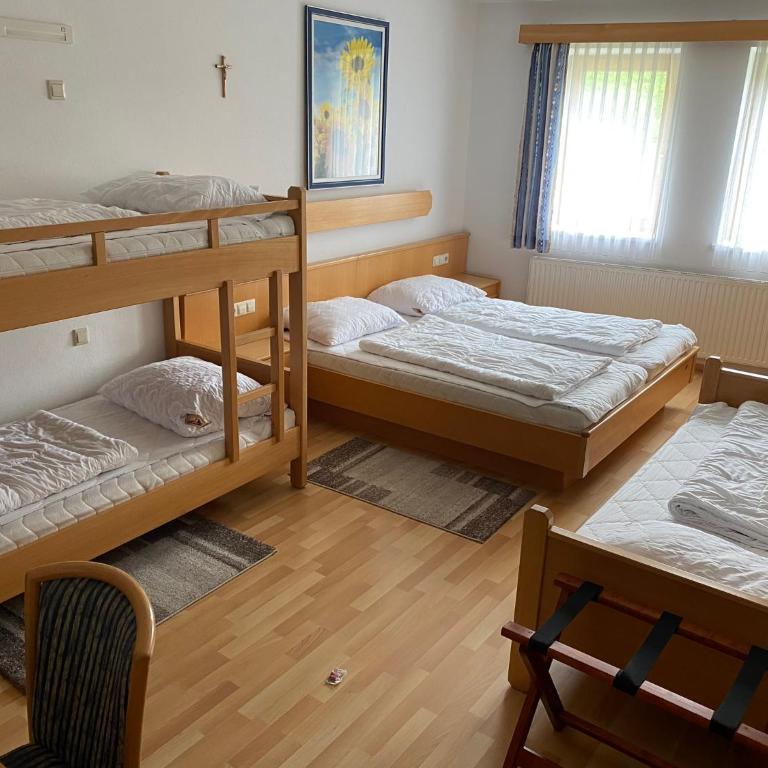 Waldschlössl Gasthof - Standard Familienzimmer - 2