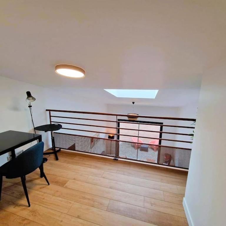 Le Bellay ¤ 2 Chambres ¤ Cour ¤10 mins Centre¤ - Apartment mit 2 Schlafzimmern - 15