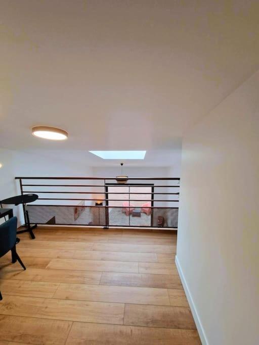 Le Bellay ¤ 2 Chambres ¤ Cour ¤10 mins Centre¤ - Apartment mit 2 Schlafzimmern - 17