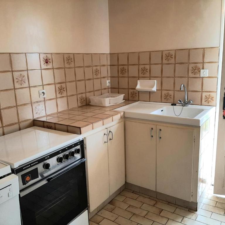 Maison spacieuse avec jardin, proche commerces et plage, 6 couchages, parking privatif - FR-1-239-902 - Maison 3 Chambres - 8