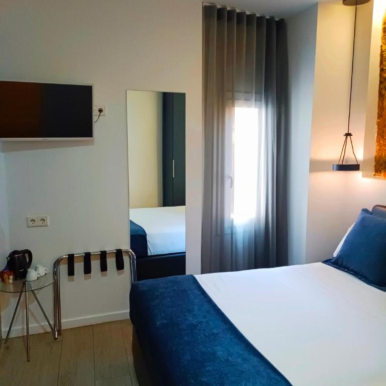 Hotel El Siglo - Small Double Room - 8