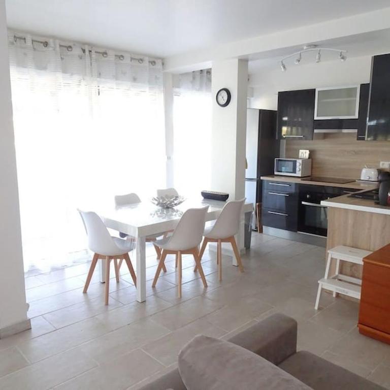 Appartement à 5mn de la plage en RdC - Appartement 3 Chambres - 1