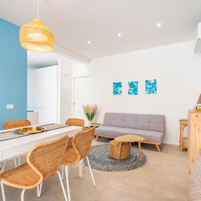Oltremare, Patio, two steps from the sea - Appartamento con 2 Camere da Letto - 3