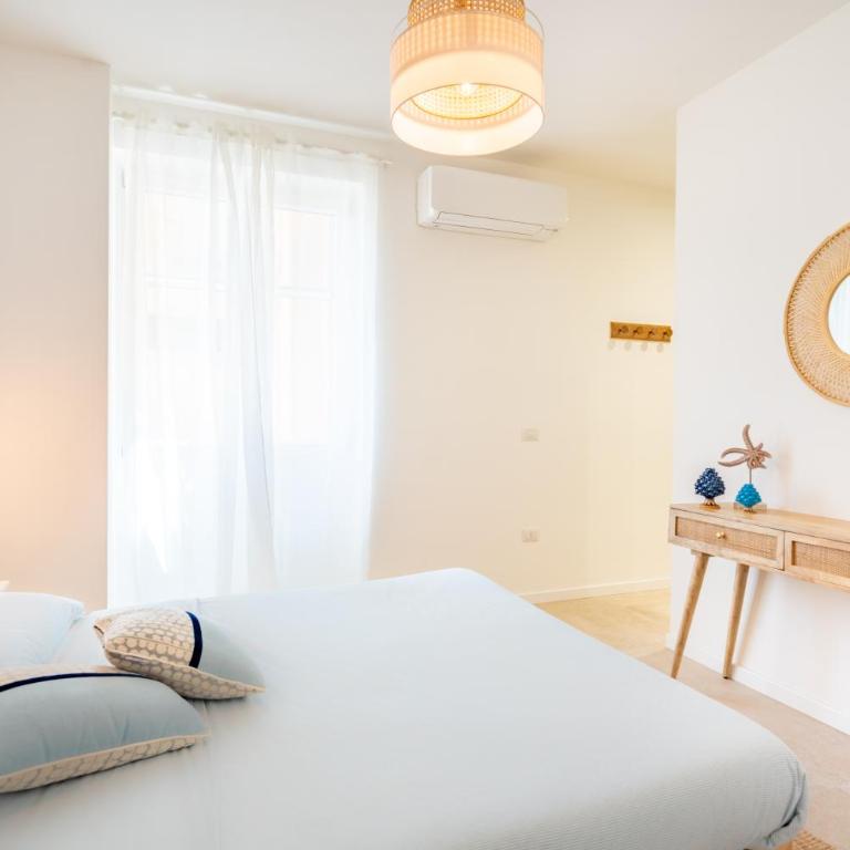 Oltremare, Patio, two steps from the sea - Appartamento con 2 Camere da Letto - 10