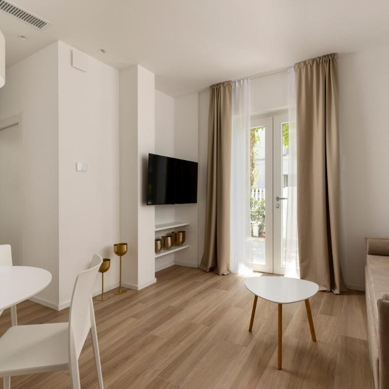 The Palm Riccione - Deluxe Apartment - 2