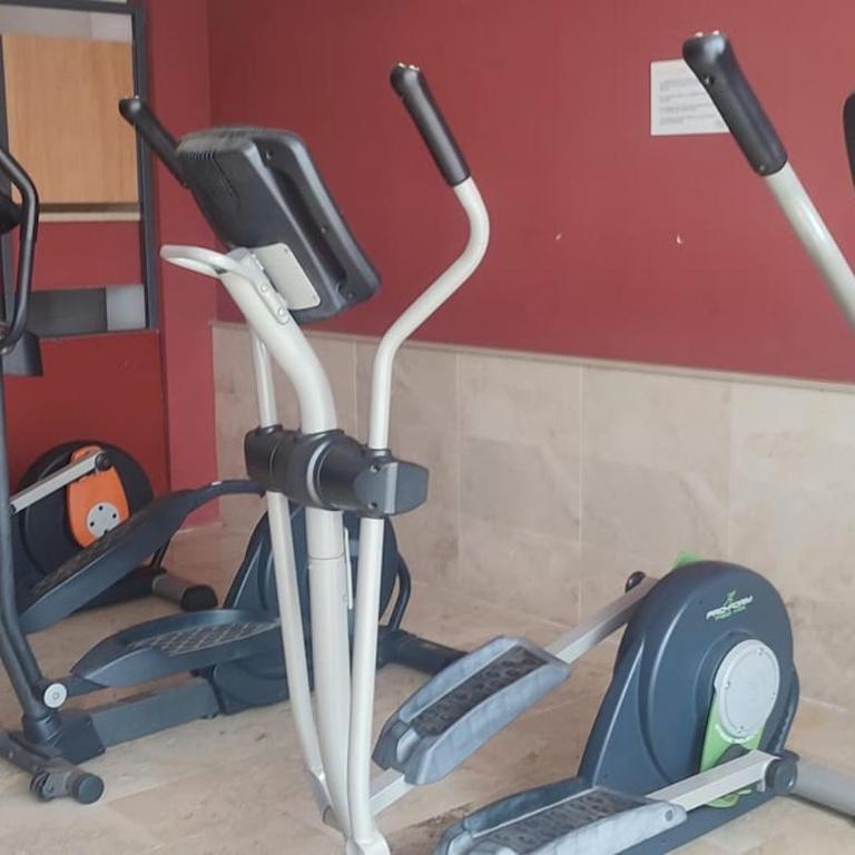 Vera playa Puerto Rey Mar, piscina y ubicación inmejorable - Apartamento de 2 dormitorios - 10