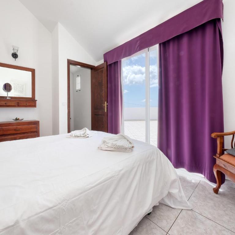 Casa El Paraiso - Private Pool, Jacuzzi, Air-con and BBQ By Lanzarote Vacation Homes - Casa de 4 dormitorios - 17