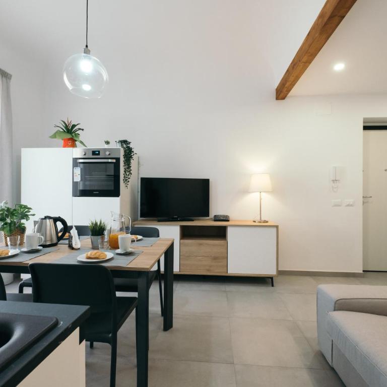 La Casa di Ale - Appartamento con 2 Camere da Letto - 3