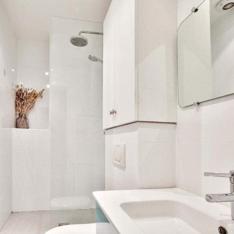 Appartement Quartier Tour Eiffel Free Netflix - Appartement avec Douche - 16