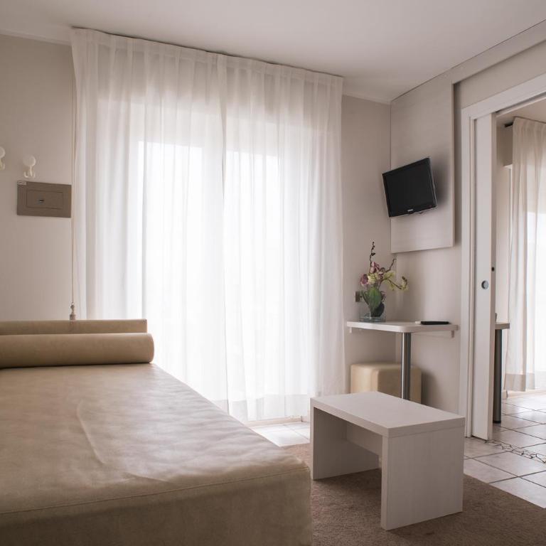 Hotel Gabriella - Junior Suite - 1