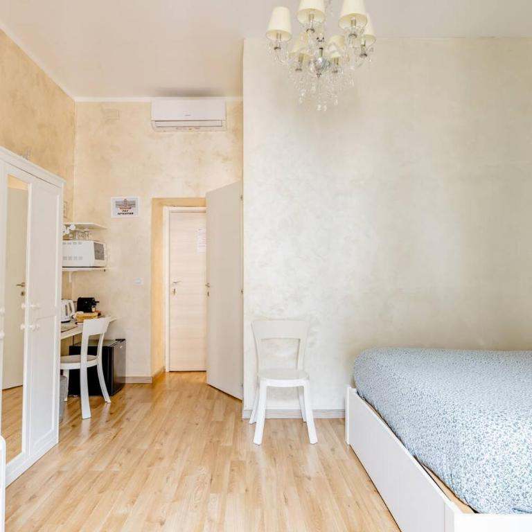 Deluxe rooms and One Chilling jacuzzi Suite Guesthouse - Chambre Familiale Deluxe - 13
