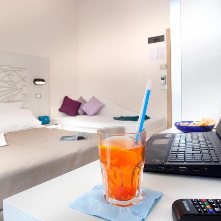 Hotel Tirsus - Camera Tripla Comfort - 2