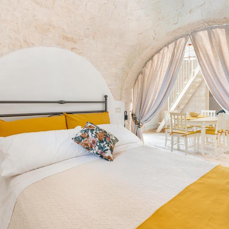 Trulli Salamida - Three-Bedroom House - 11