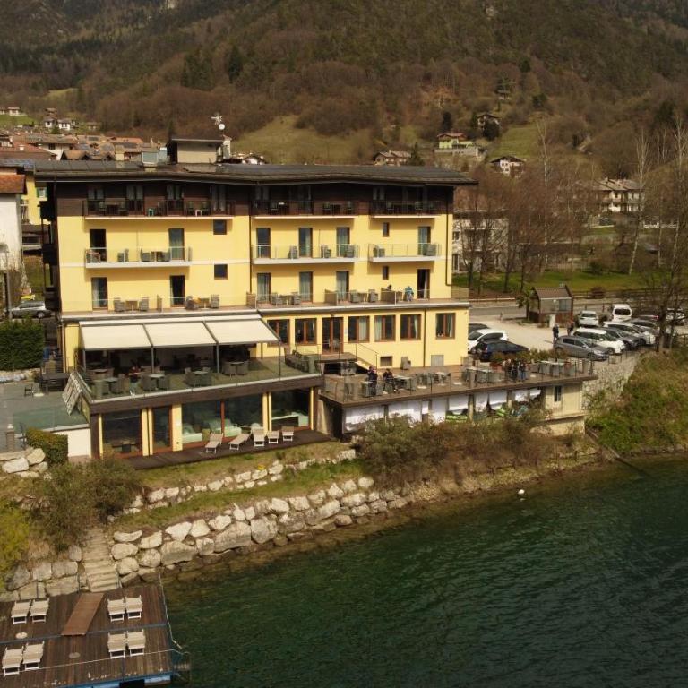 Albergo Mezzolago - Camera Matrimoniale - 7