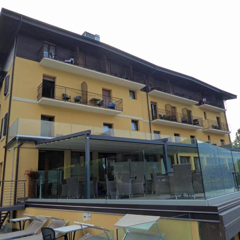 Albergo Mezzolago - Camera Matrimoniale - 11