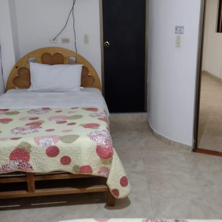 HOTEL DEL PARQUE VELEZ Santander - Twin Room - 4