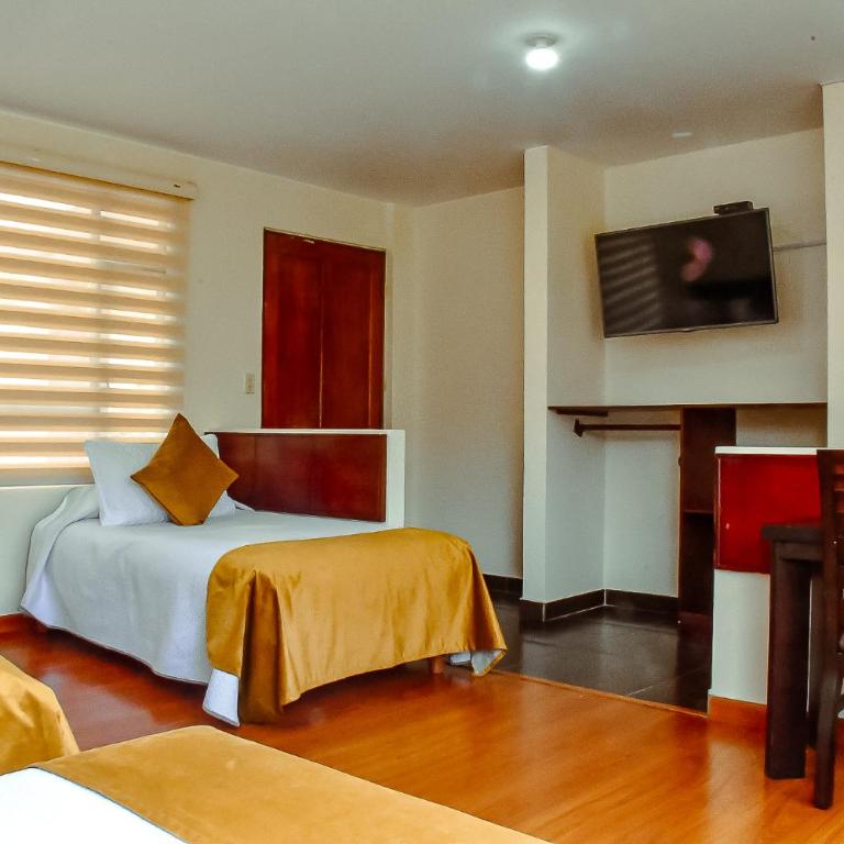 Hotel Villa Vianney - Family Room - 5