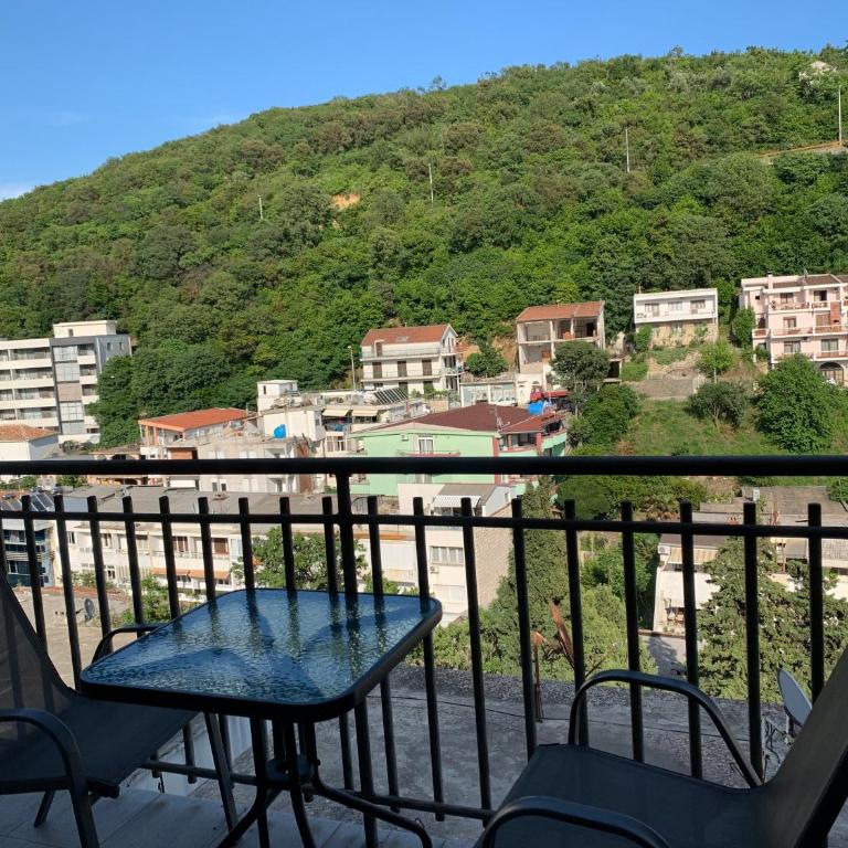 Bey’s GuestHouse - Deluxe Double Room with Balcony and Sea View - 8