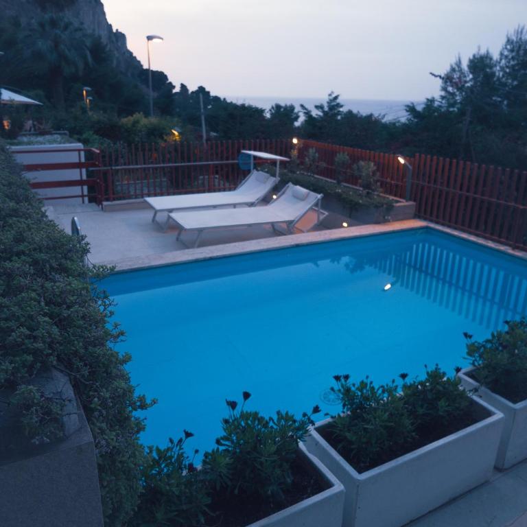 Sea apartment & pool 2 - Two-Bedroom Villa - 7