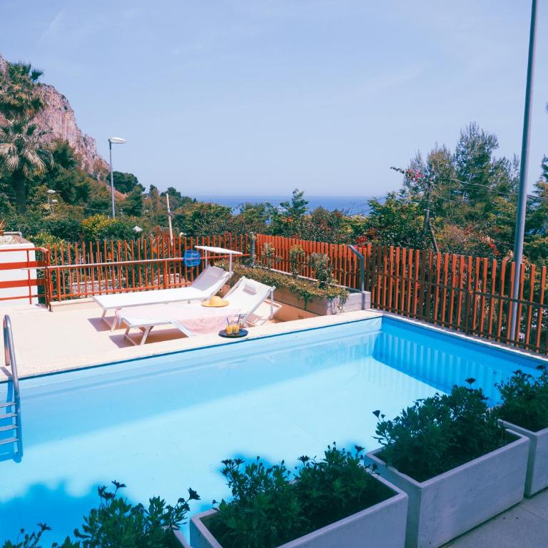 Sea apartment & pool 2 - Two-Bedroom Villa - 1