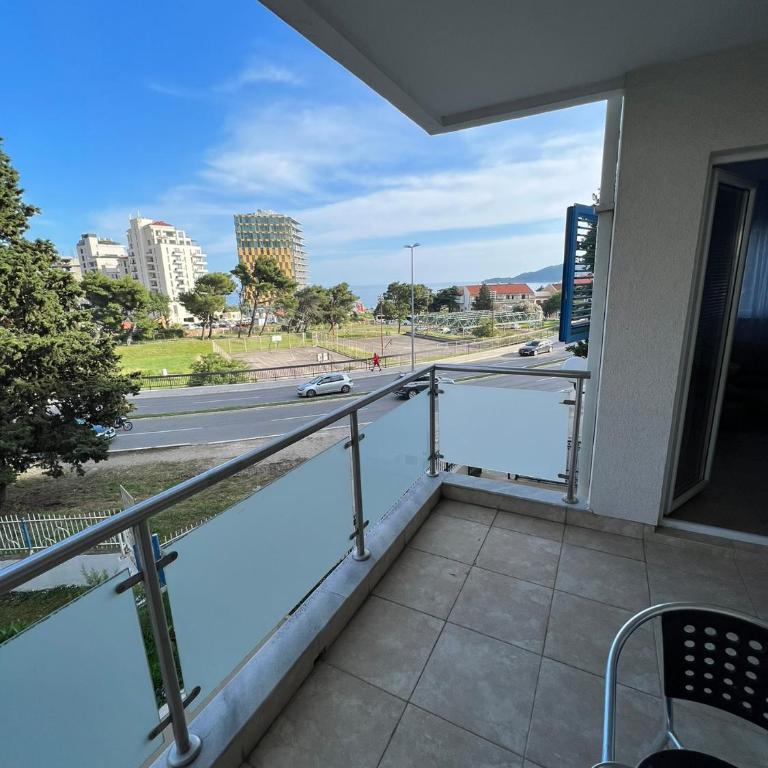 Seaside Apartment in Becici - Superior Apartman - 4