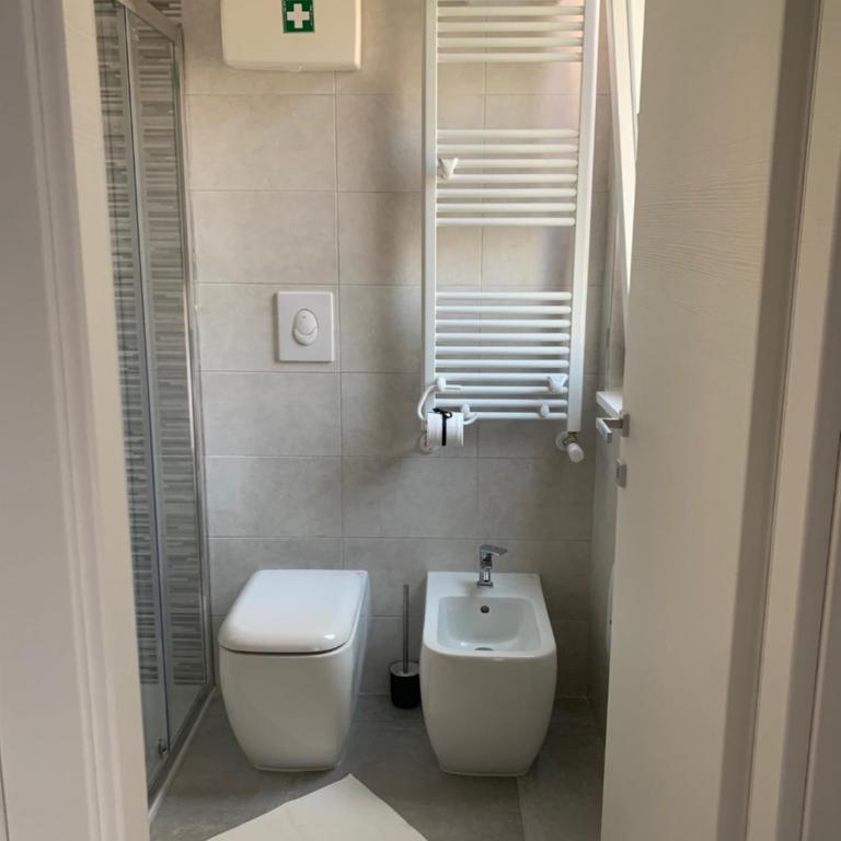 Maison Sophia - Camera Matrimoniale con Bagno Privato - 14