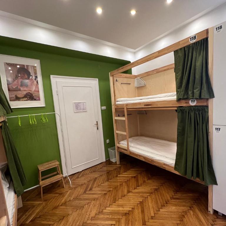 Cabbage Hostel - Krevet u 6-krevetnoj Mešanoj Spavaonici - 10