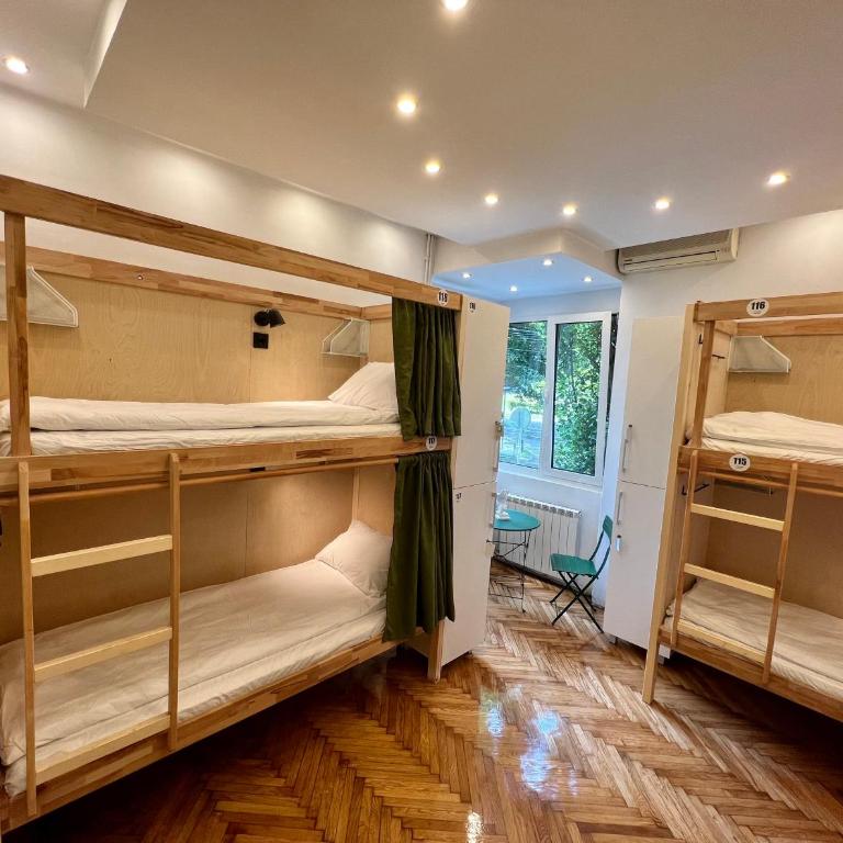 Cabbage Hostel - Krevet u 6-krevetnoj Mešanoj Spavaonici - 11