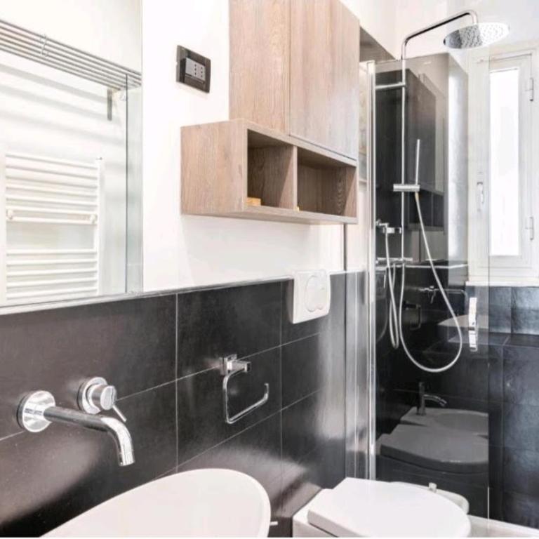 Whale Song Apartment - with private parking - Two-Bedroom Apartment - 18