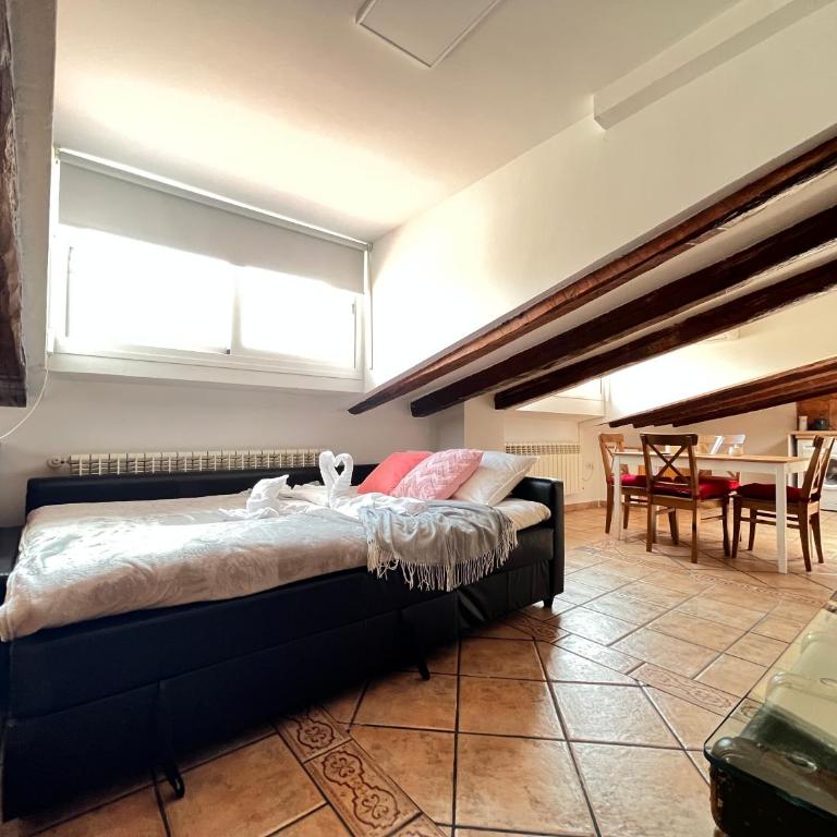 Atico Atocha Ile Temporal - One-Bedroom Apartment - 50