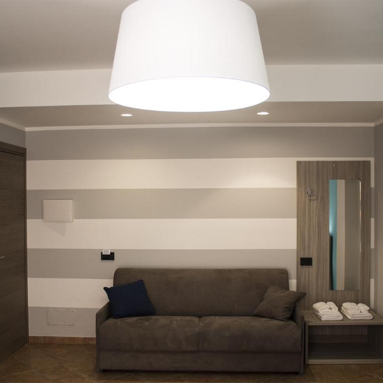 Incanto Luxury Rooms - Camera Quadrupla con Bagno Privato - 1
