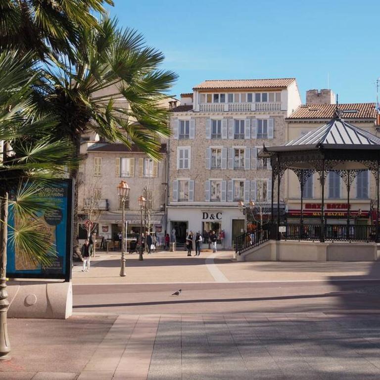 MAISON LA TROPEZIENNE ... NEW • Fabulous 5* Luxe & Terrasse • 6P. Old Town - Maison 3 Chambres - 56