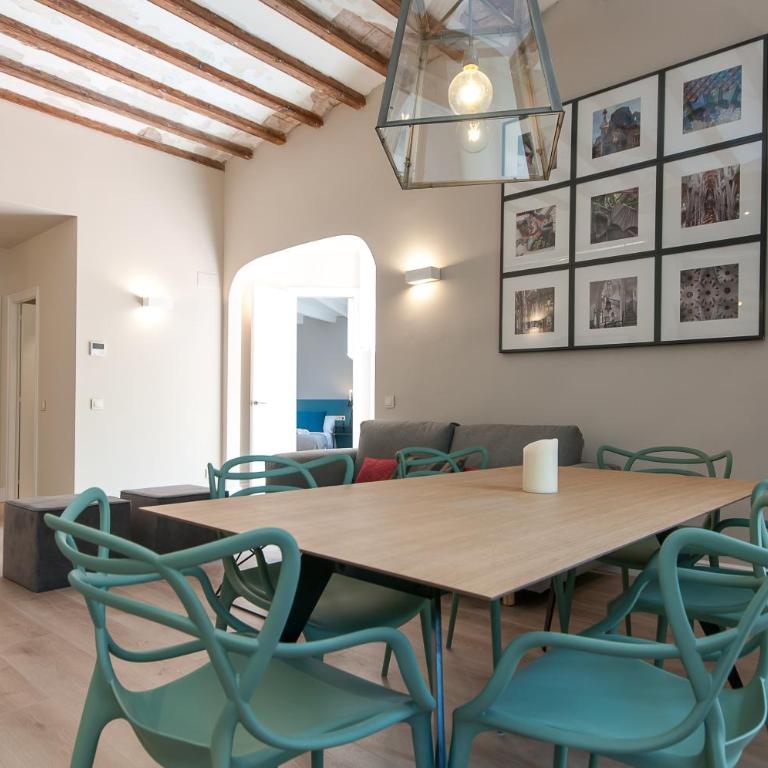 Weflating Suites Sant Antoni Market - Three-Bedroom Apartment with Terrace - 9