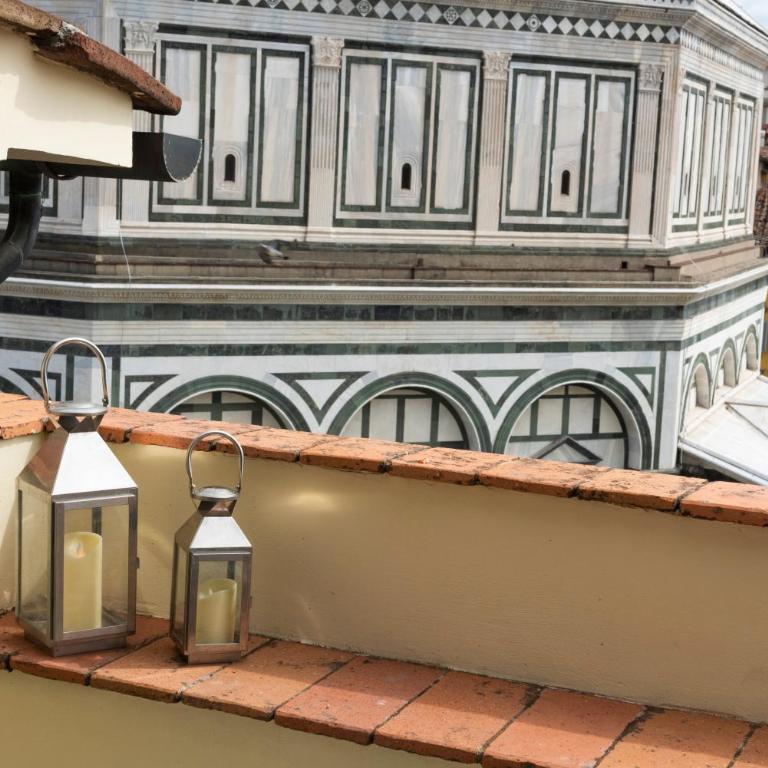Casa Barontini - Appartamento Attico con Balcone e Vista Duomo - Ultimo Piano - 10