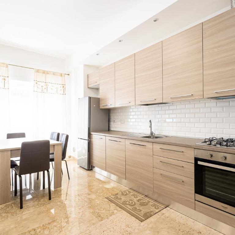 Jmartins Vatican 2 - Two-Bedroom Apartment - 18